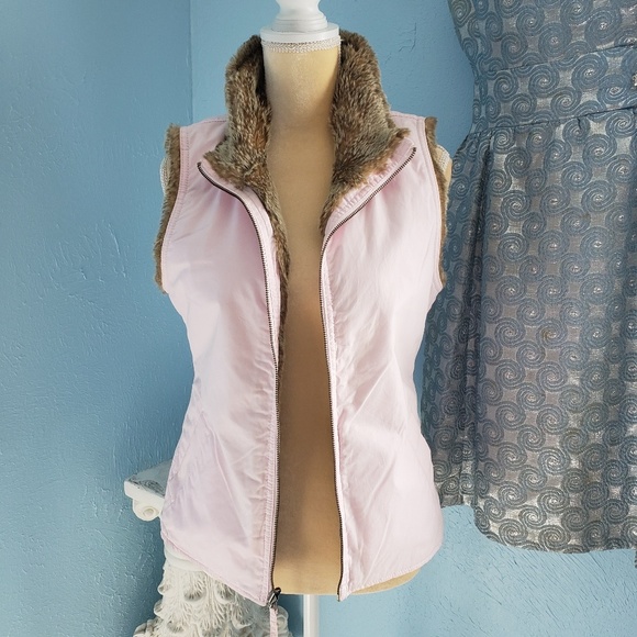 Gap Reversible pink faux fur vest D30 - Picture 6 of 8